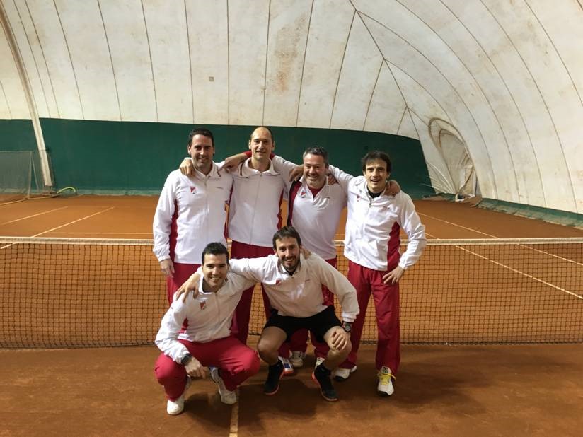 El Club Tenis Pamplona disputa la final del Campeonato de Espa&ntilde;a de Veteranos +35 por Equipos
